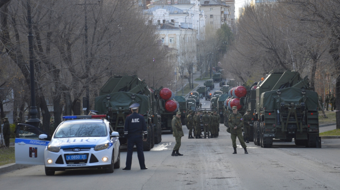 В Хабаровске 26 и 29 апреля перекроют улицы для репетиции парада Победы