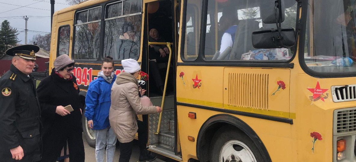 В Ванино начал работу автобус Победы