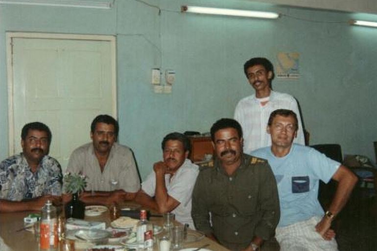 Отец Михаила Дегтярева Владимир во время работы в Йемене, 1995 год.JPG