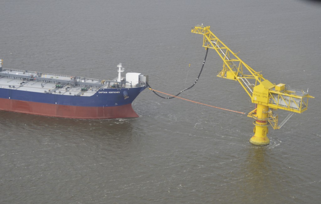 морской порт де-кастри. порт де-кастри хабаровский край. де терминал. нефтеотгрузочный терминал де-кастри. терминал де кастри хабаровский край.