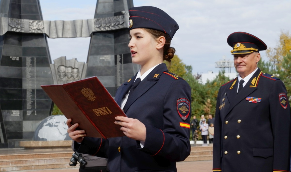 В Хабаровске будущие полицейские присягнули на верность Отечеству  