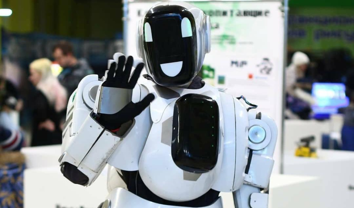 Бродячие роботы-артисты гастролируют по Хабаровскому краю