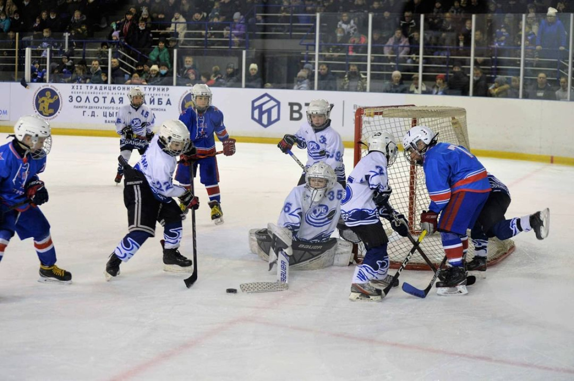 Хоккеисты Хабаровского края завоевали «серебро» в XII региональном турнире