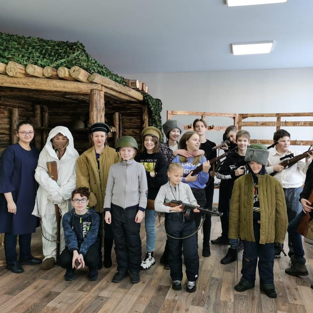 омнибус лондон 19 век. омнибус 19 века. 1831 в санкт-петербурге открылся румянцевский музей. первый общественный музей. музей антропологии и этнографии петра великого.