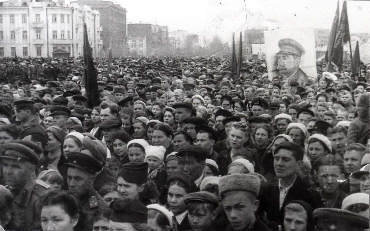 Страницы истории: как отметили День Победы в Хабаровске в 1945 году