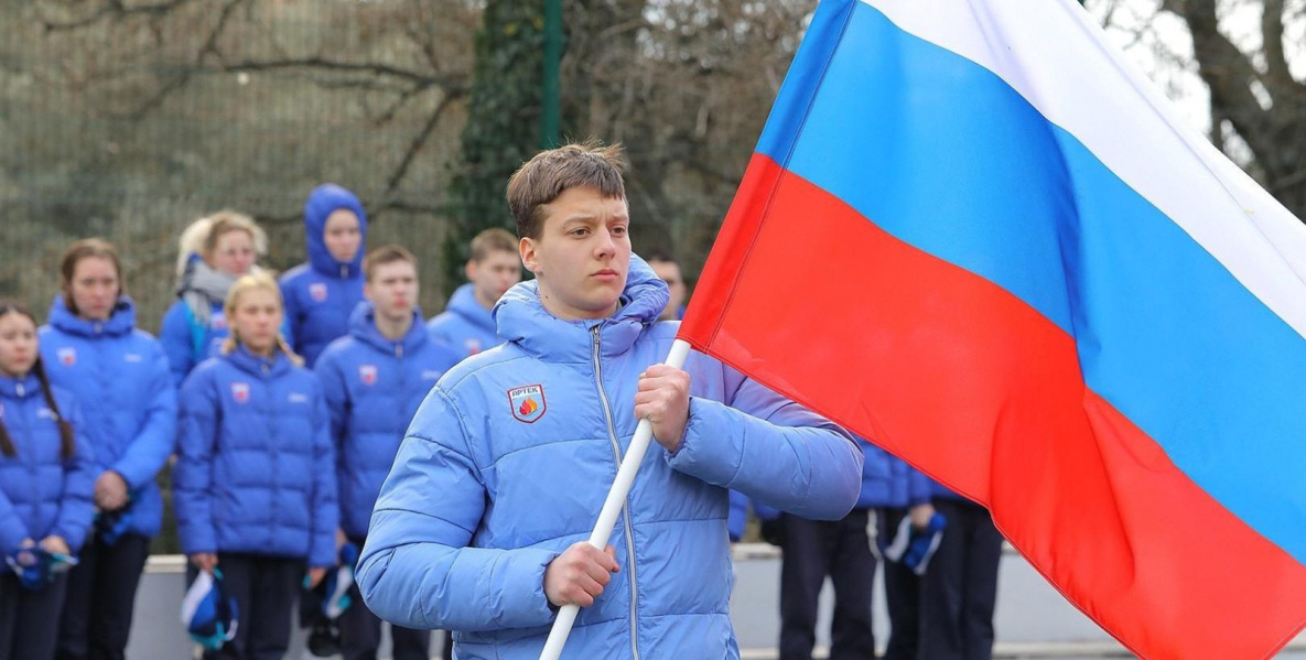 Традицию подъёма флага России вводят в школах Хабаровского края