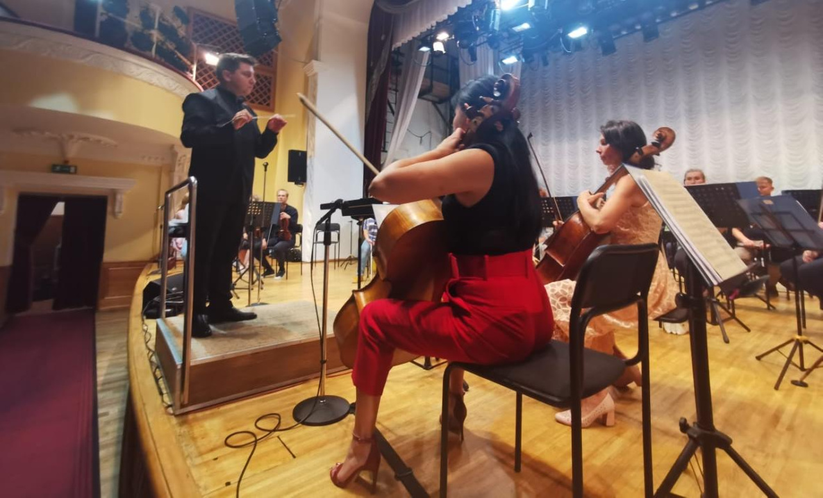Хабаровский симфонический оркестр открывает сезон с новым дирижёром