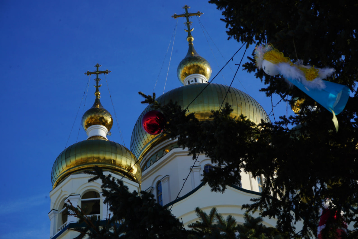Хабаровск праздничный: как горожане отметили Рождество Христово