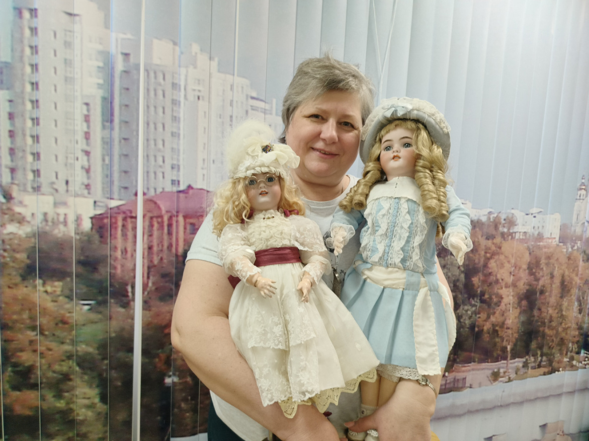 Коллекционер антикварных кукол подготовила выставку к юбилею Хабаровска