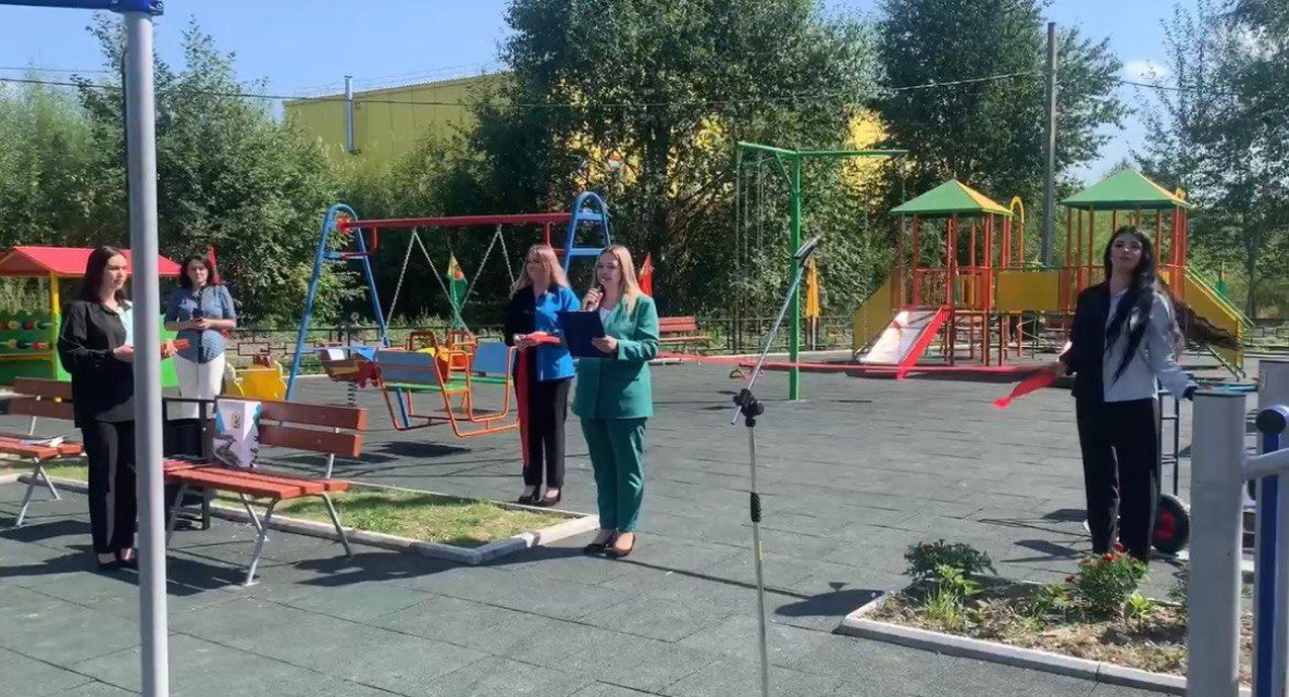В посёлке Чегдомын Хабаровского края появился детский мини-парк
