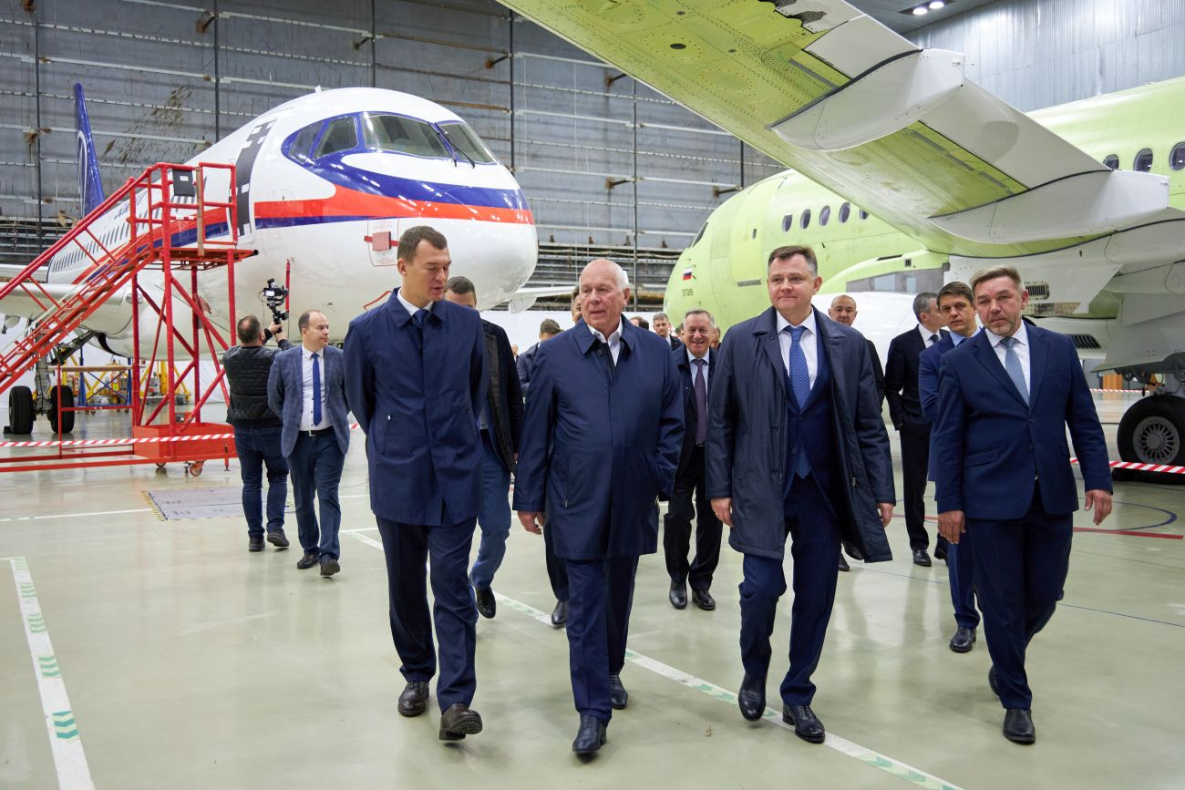 Авиазавод в Комсомольске начал сборку пяти лайнеров SSJ-NEW