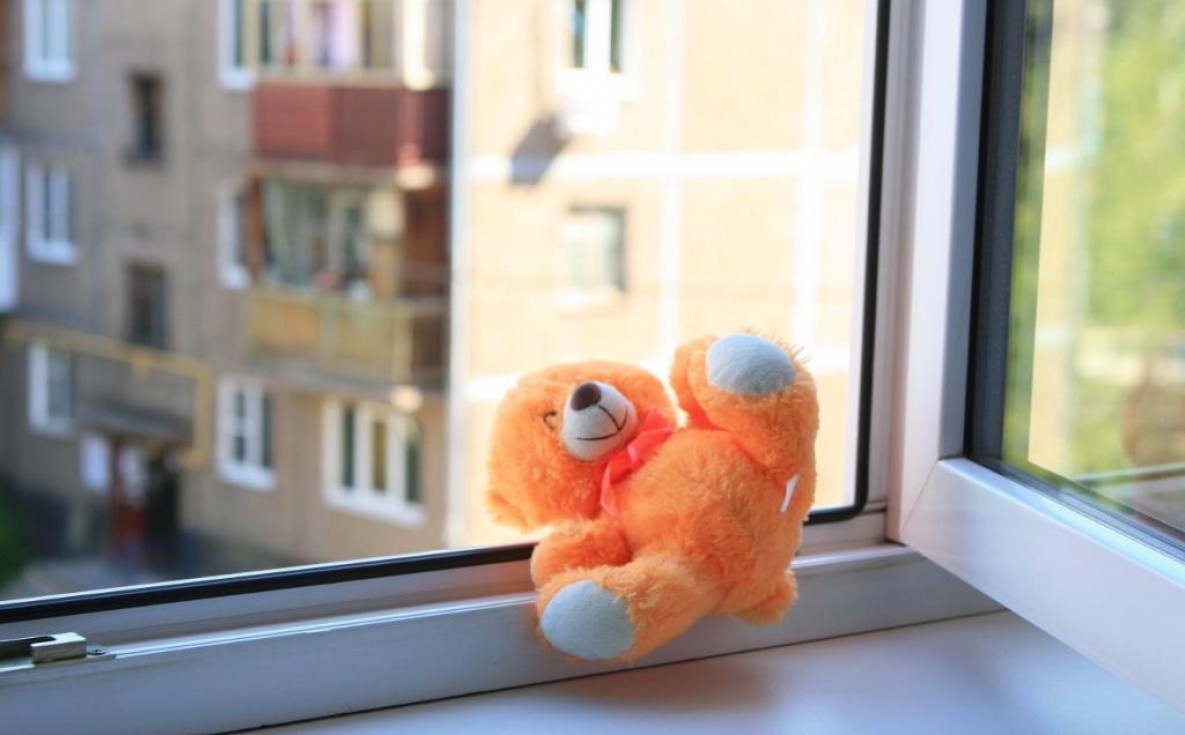В Хабаровске в продажу поступят окна с защитой детей от падения