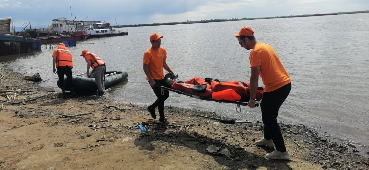 В Хабаровске на Амуре начали работу четыре спасательных поста