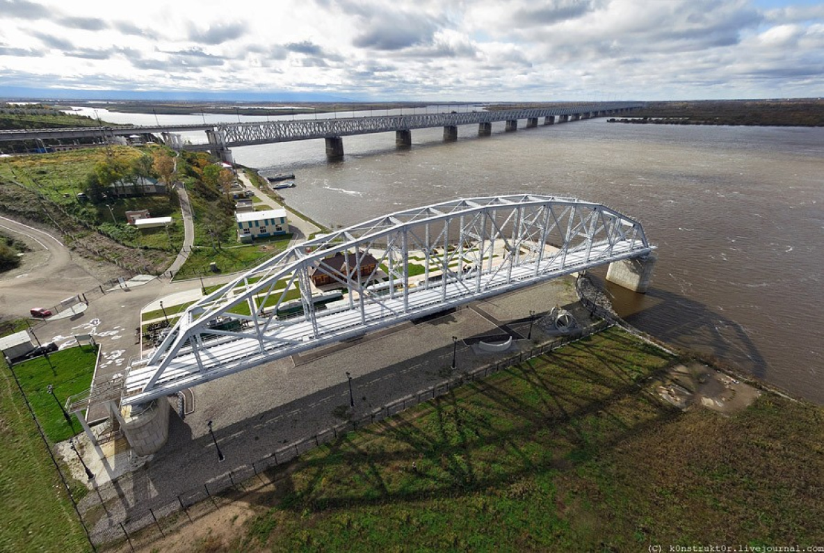 Мост через Амур у Хабаровска признан одним из самых впечатляющих в России