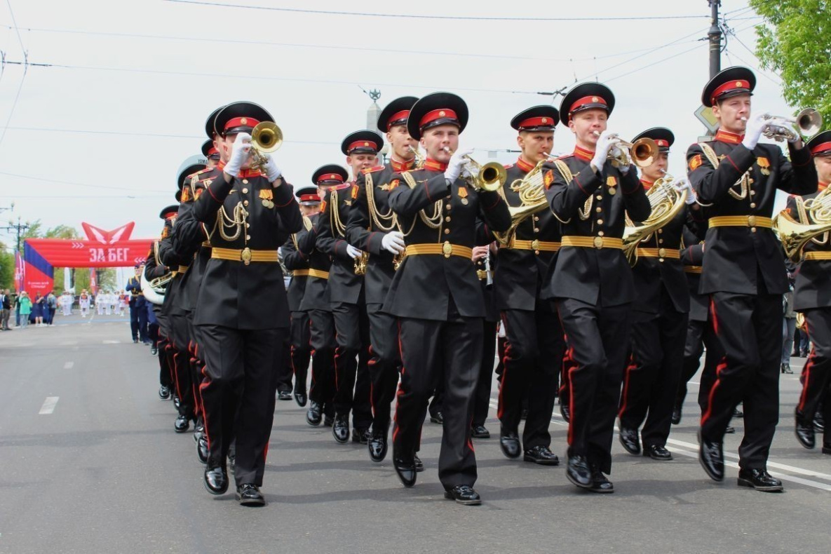 Проходить маршем. Проходить маршем. Парад победы марш. Марш. Торжественный марш.