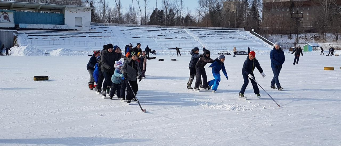 В Хабаровске открыли сезон катания на льду стадиона «Динамо» 