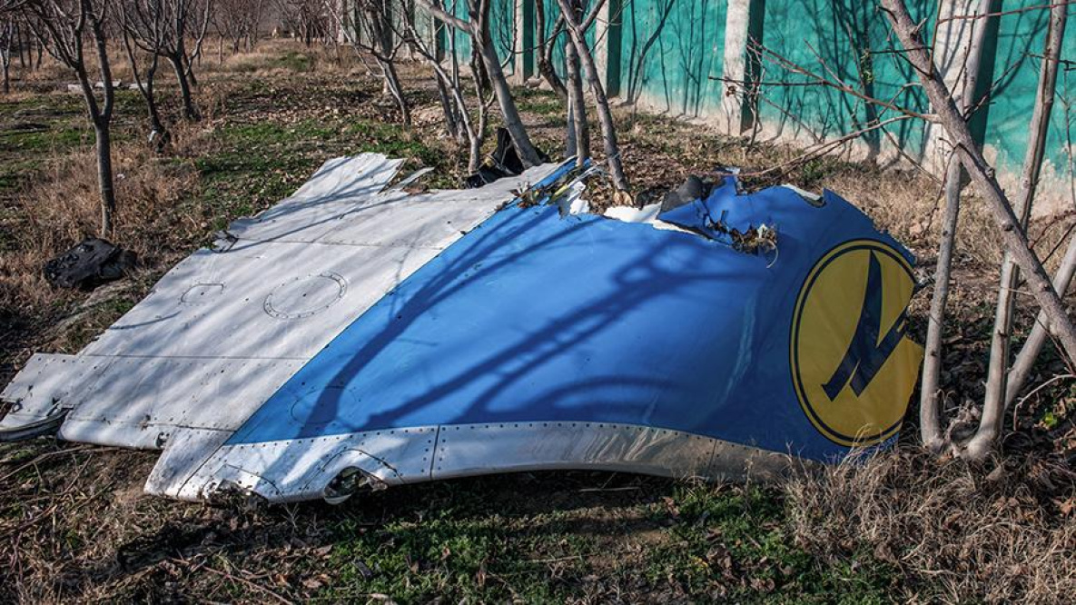 Появилось видео возможного попадания иранской ракеты в украинский Boeing