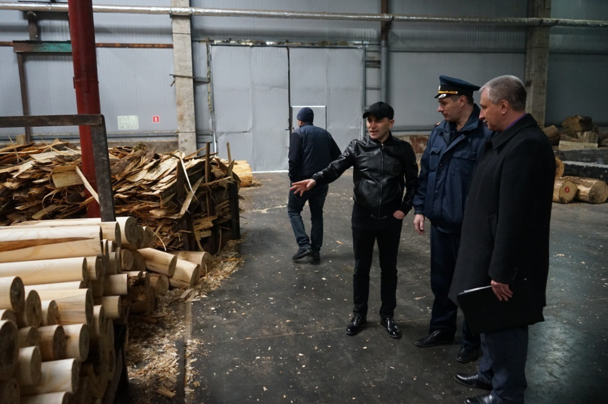 Мирное (хабаровский край). Водитель вахтовки вахта. Ищу работу хабаровский край. Старательская артель амур хабаровск. Хабаровск надпись.