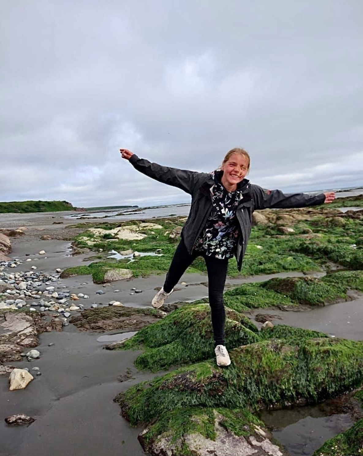 геолог золото. геологи дальнего востока. день геолога фото. геологи природа. геологи хабаровска.