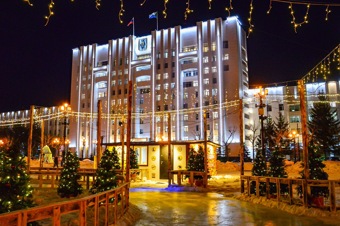 Главный новогодний городок в Хабаровске начнут убирать 20 февраля